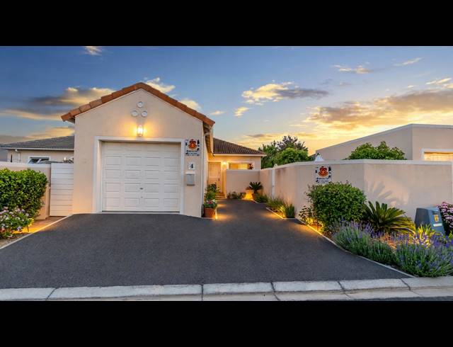 3 BEDROOM FREESTANDING FOR SALE IN SUNNINGDALE